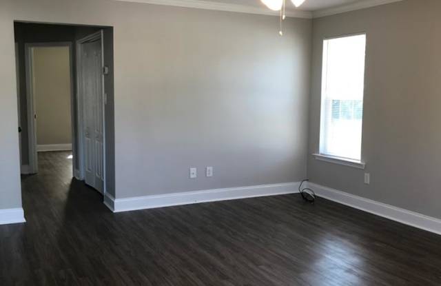 2208 Whitney South Court Gallery 3