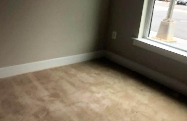 617 PARKSIDE PLACE NE Gallery 2