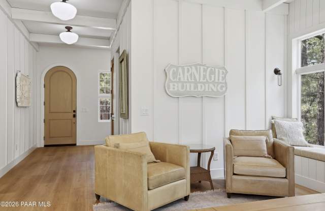 901 S Hemlock Avenue Gallery 4