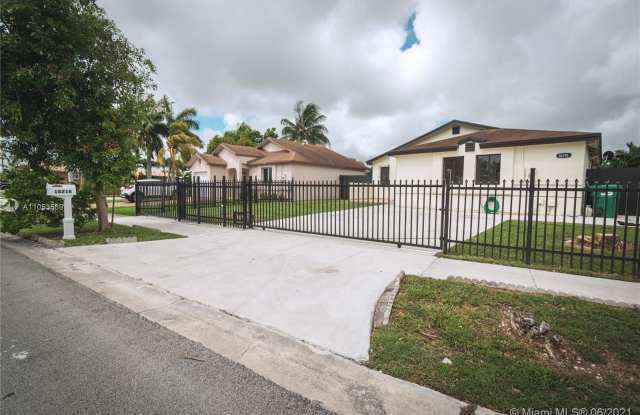 18218 SW 114th Ct Gallery 3