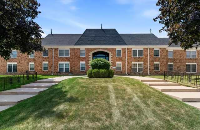 2101 Chateau Ct Gallery 2