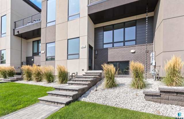 2803 S Terry Ave photos photos