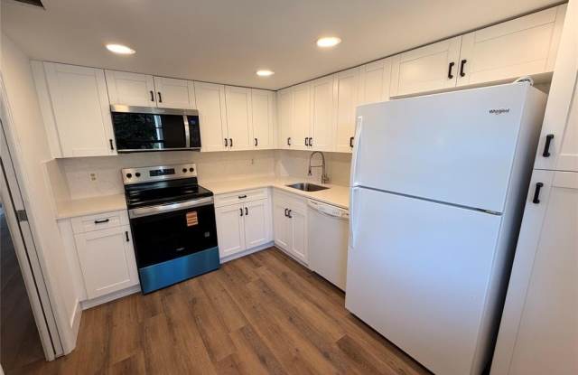 605 OAKS DRIVE photos photos