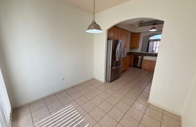 3 Bedroom 3 Bathroom 2 Car Garage Gallery 3