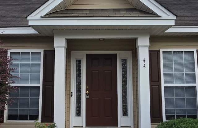 Spacious 5 Bedroom Beauty in NE Columbia – Modern Updates & Ideal Location! Gallery 4