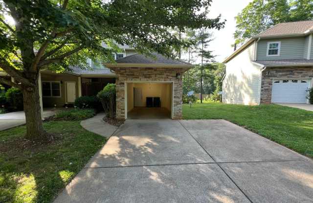 Arden 3 bed Townhome: Commuter's Wishlist photos photos