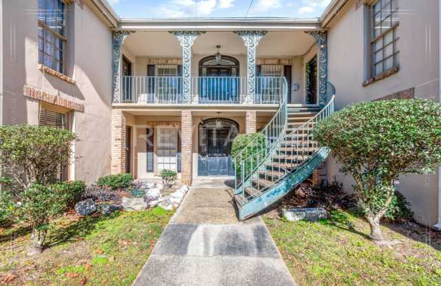 Charming 2/1.5 Apartment in Midtown! - 1504 Dauphin Street, Mobile, AL 36604