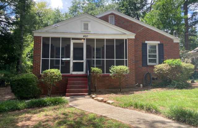 PRE-LEASING FOR AUGUST 2026! Walkable to Campus! photos photos