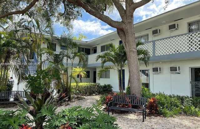 13025 Emerald Dr photos photos