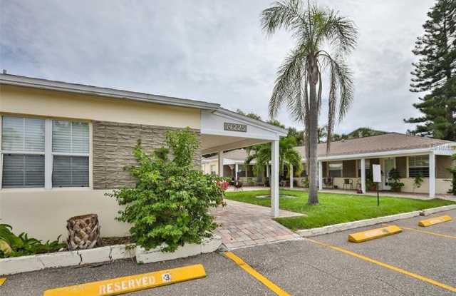14225 Palm St Apt 2 - 14225 Palm Street, Madeira Beach, FL 33708