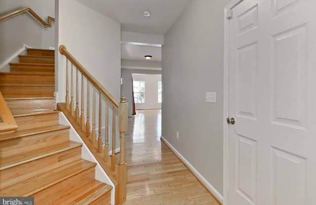 5054 GRIMM Drive Gallery 2
