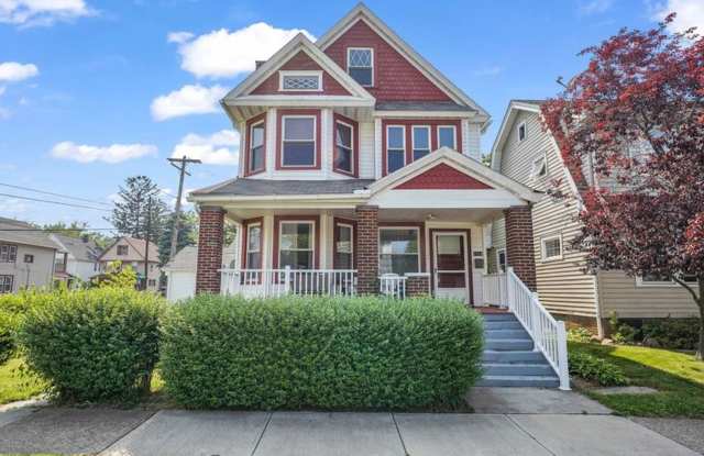 Renovated - 3 Bedroom Duplex photos photos