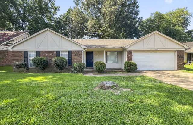 6845 Rockingham Rd photos photos