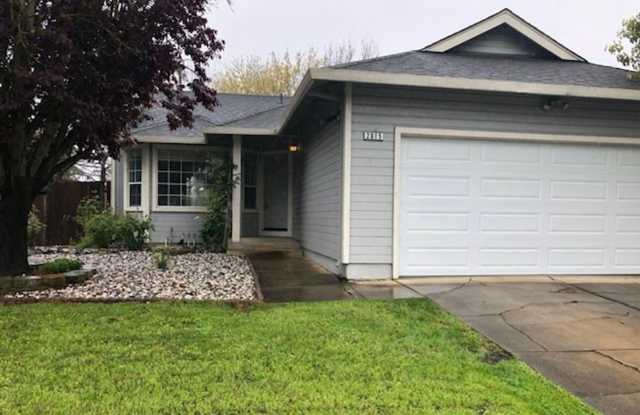 Lovely Single Level Home in Santa Rosa 3 bd/2ba with 2 Car Garage photos photos