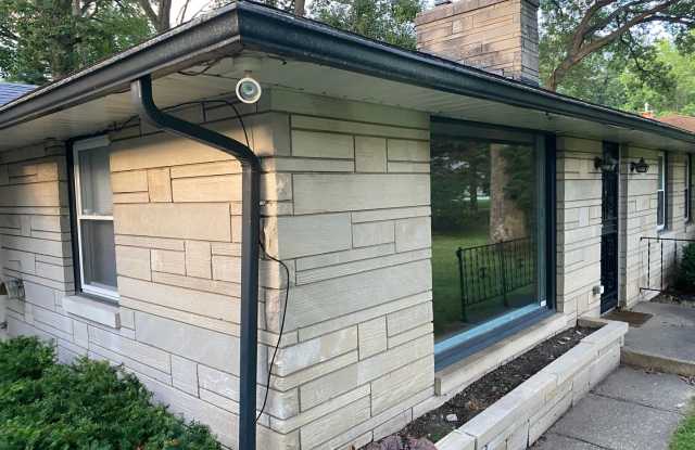 Gorgeous 2 bedroom1 bathoom mid-centutry ranch $1650 photos photos