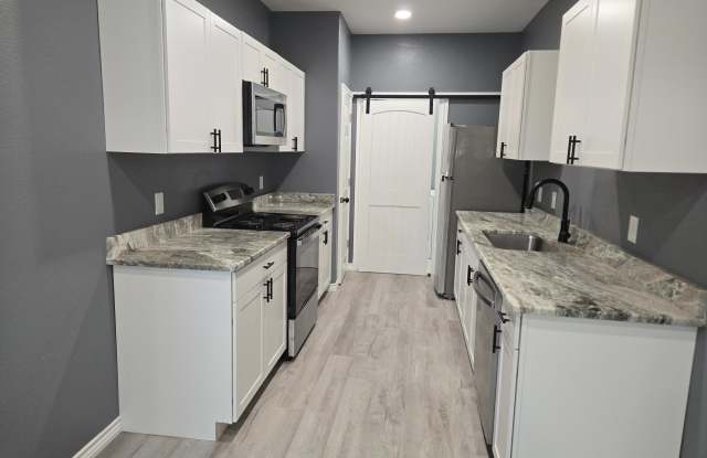 409 South Steen Drive - 104 Gallery 3