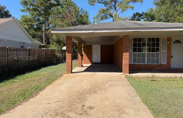 3 Bedroom 1 Bath House in Glendale for Rent Gallery 3