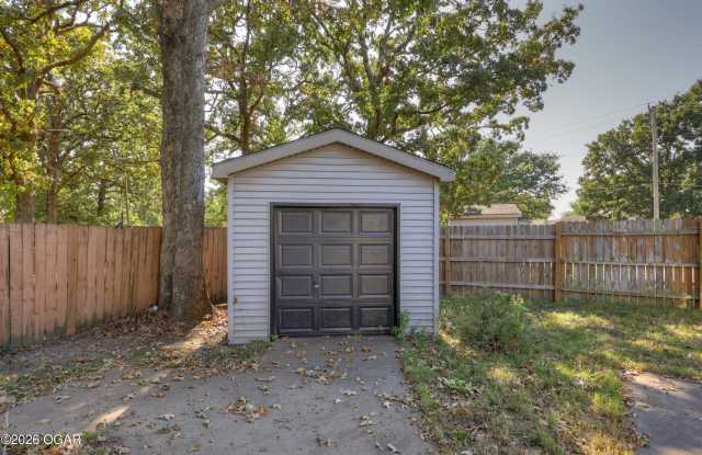 117 W Briarbrook Lane Gallery 3