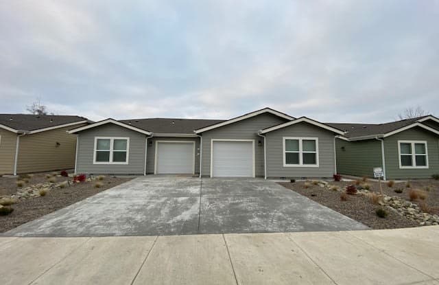 2140 SW Mendi Way - 2140 Southwest Mendi Way, Grants Pass, OR 97527