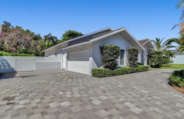 18440 SW 79th Ct Gallery 2