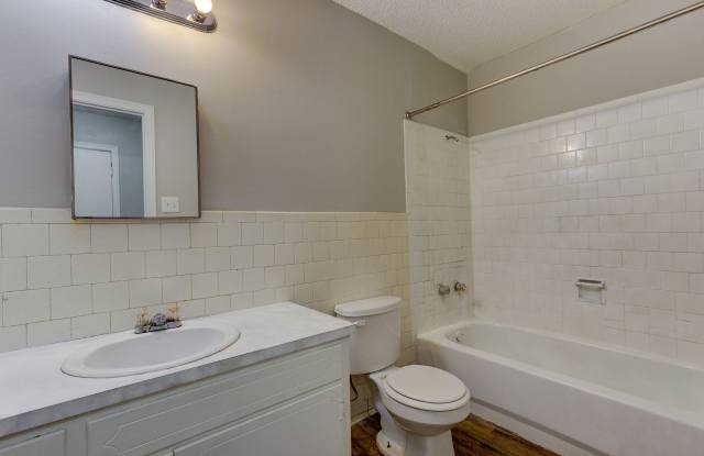The View: 1 & 2 Bedroom Apartments with All Inclusive Utilities Option Gallery 3