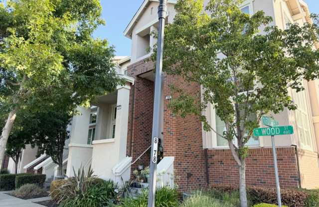 Perfect Shape Downtown Livermore Townhome in Palasage Community - 350 Wood Street, Livermore, CA 94550 Perfect Shape Downtown Livermore Townhome in Palasage Community - 350 Wood Street, Livermore, CA 94550