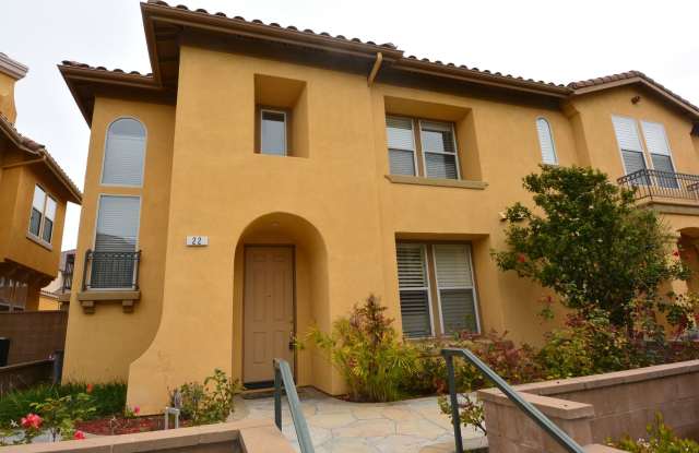 Fabulous 3 BD 2.5 BA Townhome in Northpark, Irvine Gallery 1