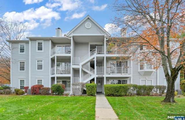 353 Cottonwood Way - 353 Cottonwood Way, Bergen County, NJ 07430