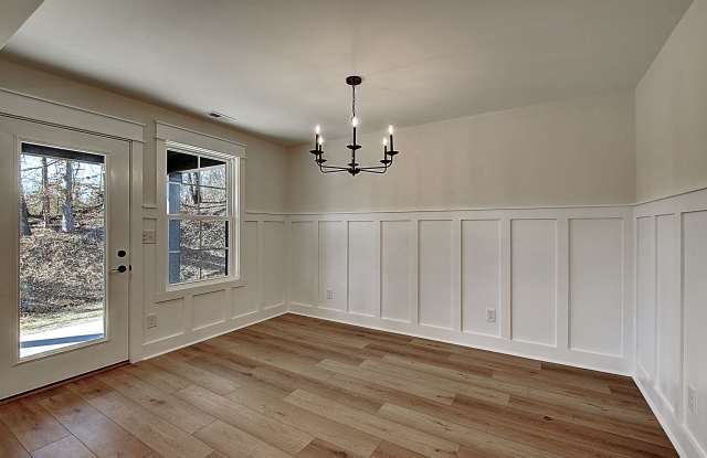 325 Ty's Pl Gallery 3