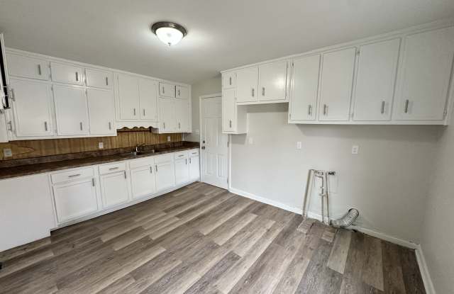 5820 Court Q Gallery 3