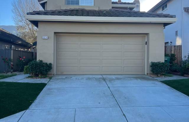 Charming Home in Las Palmas Community - 18114 Stonehaven, Monterey County, CA 93908