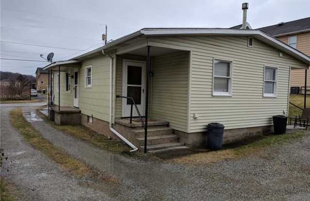 430 Locust St - 430 Locust Street, Stockdale, PA 15483