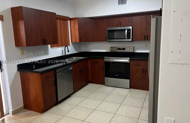 7281 NW 174th Ter photos photos