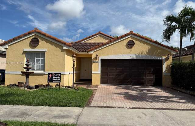 15921 SW 82nd St photos photos