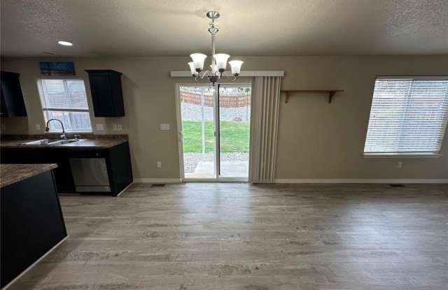 8043 Pinfeather Drive Gallery 4