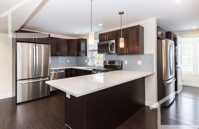 Charming 4 Bedroom photos photos