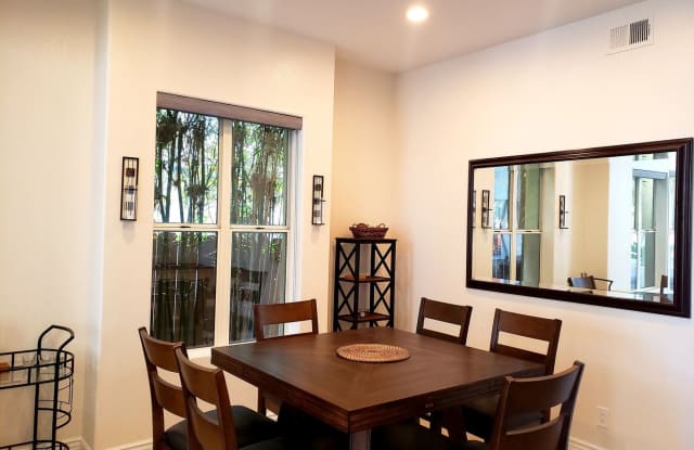 1463 Chalcedony St. Gallery 4