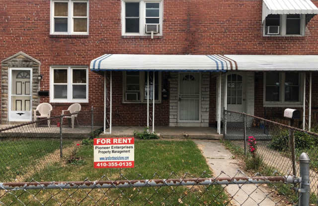 The Perfect 2 Bed / 1 Bath Townhouse 5 mins from Baltimore City in Morrell Park photos photos