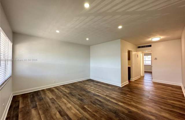 2300 Madison St photos photos 2300 Madison St photos photos