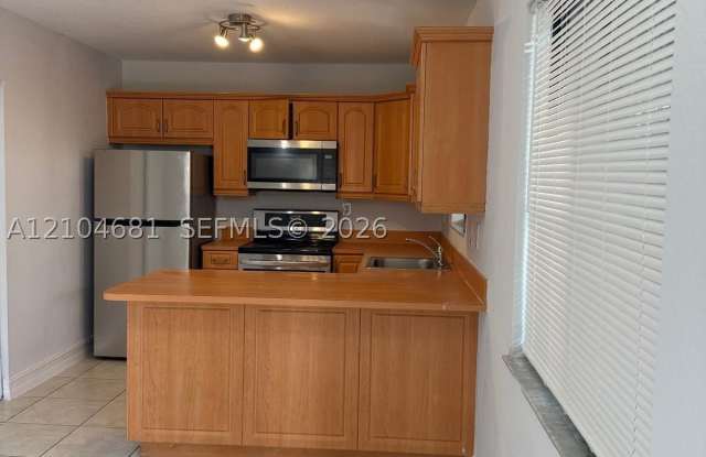 3715 NW 23rd Ct Gallery 4