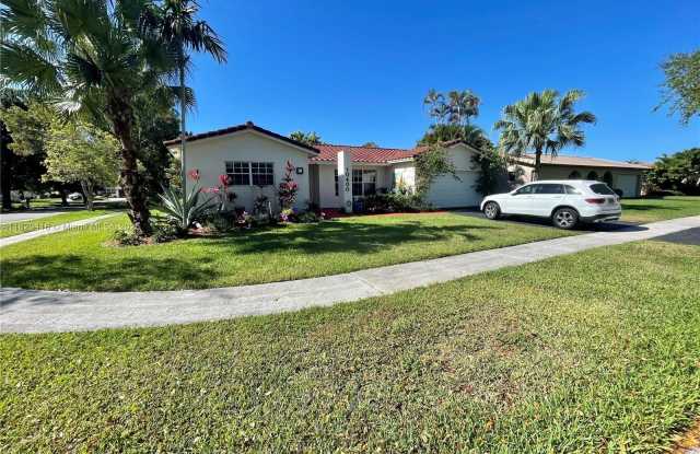 10400 NW 5th Ct photos photos
