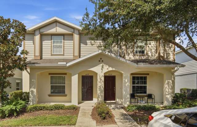 Beautiful 2-Bedroom Townhome in Gated Magnolia Park – Water Included Gallery 3