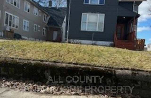 778 Yale St Up photos photos