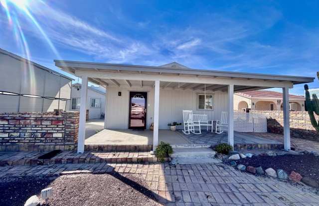 Spacious Foothills Retreat Gallery 4