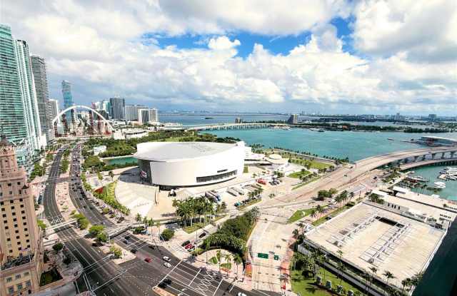 98 Ne 5th St photos photos