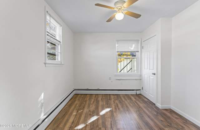 114 Chestnut Avenue Gallery 1