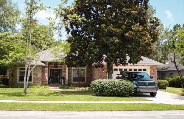 807 Coldwater Creek Circle Niceville, FL 32578 - 807 Coldwater Creek Circle, Niceville, FL 32578 807 Coldwater Creek Circle Niceville, FL 32578 - 807 Coldwater Creek Circle, Niceville, FL 32578