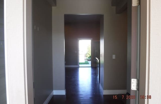 514 Stone Pointe Drive Gallery 2