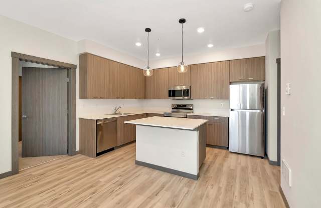 Viero Apartments - 13521 97th Ave E Gallery 3