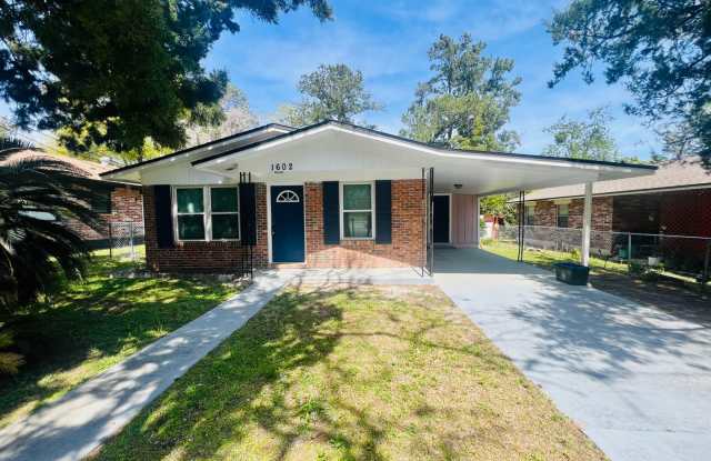 1602 Forbes Street - 1602 Forbes Street, Green Cove Springs, FL 32043